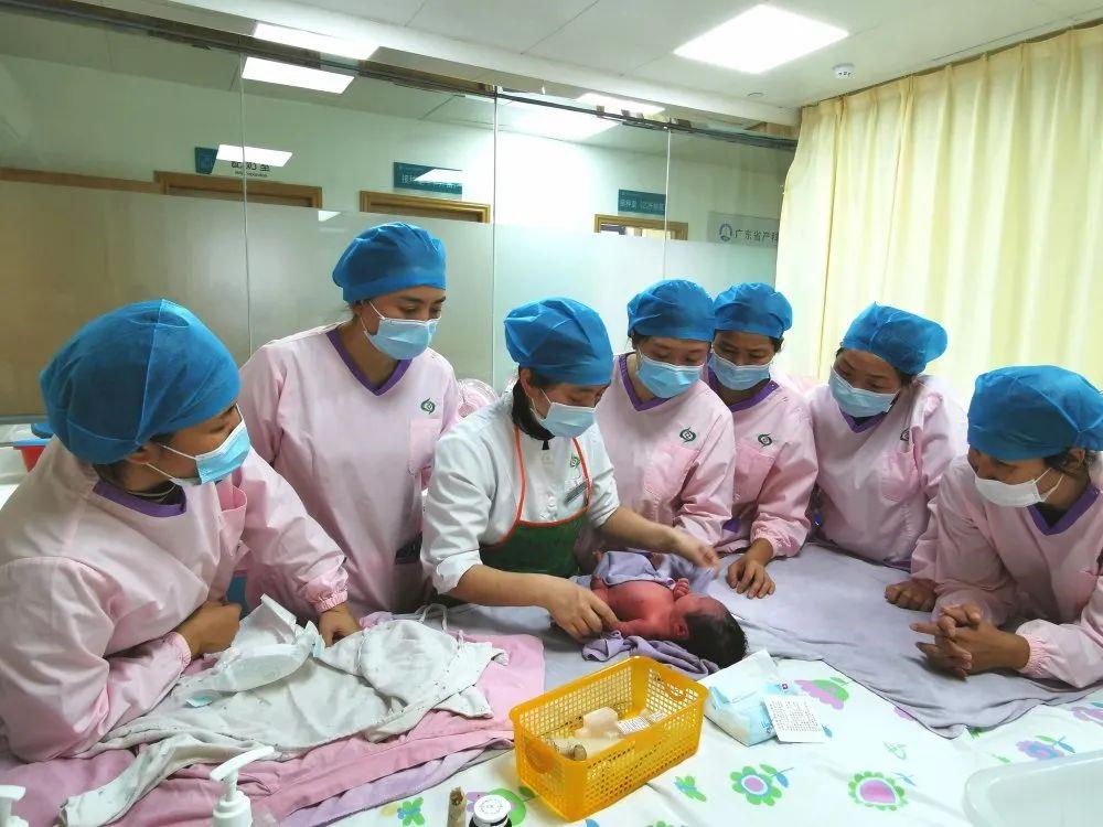 来宾妇婴监护型护送